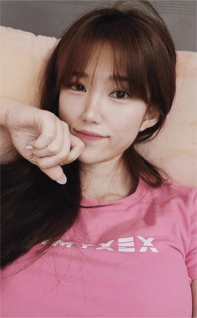 룸빵녀 김도아 99년생